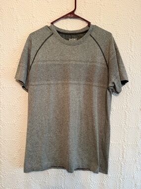 RHONE Men's Reign Heather Grey Performance Short Sleeve Tee